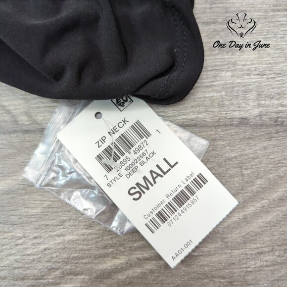 JM Collection Zip Neck Ruched Sleeve Top Size S - Picture 2 of 5